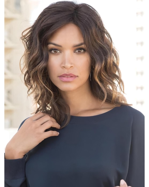 Layered 14" Chin Length Wavy Popular Medium Wigs