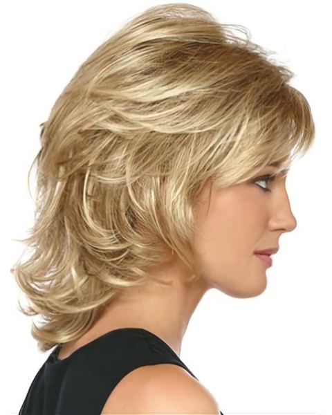 Durable Blonde Wavy Chin Length Classic Wigs