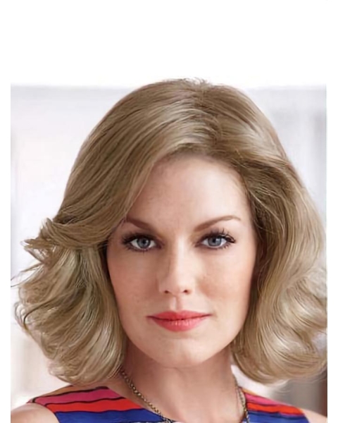 New Blonde Wavy Chin Length Classic Wigs