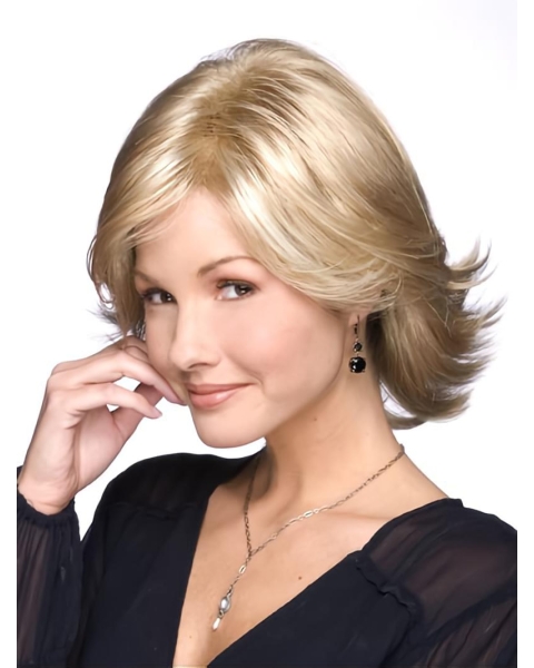 Fashion Blonde Wavy Chin Length Classic Wigs