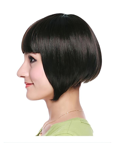 Trendy Black Straight Chin Length Bob Wigs