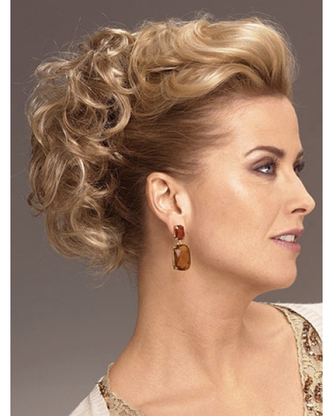 Tempting Blonde Curly Short Clip in Hairpieces