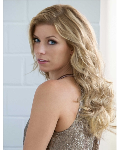 Glamorous Blonde Wavy Long Synthetic Wigs