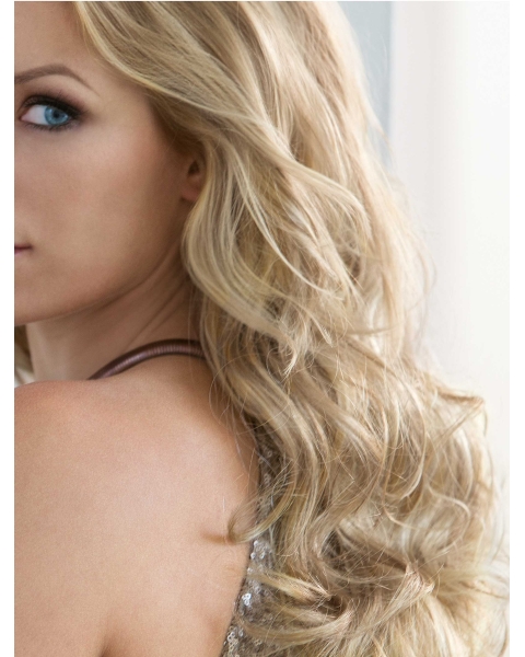 Glamorous Blonde Wavy Long Synthetic Wigs